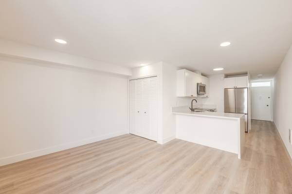 1BR/1BA Apartment on Guerrero Street 15 · San Francisco photo 2