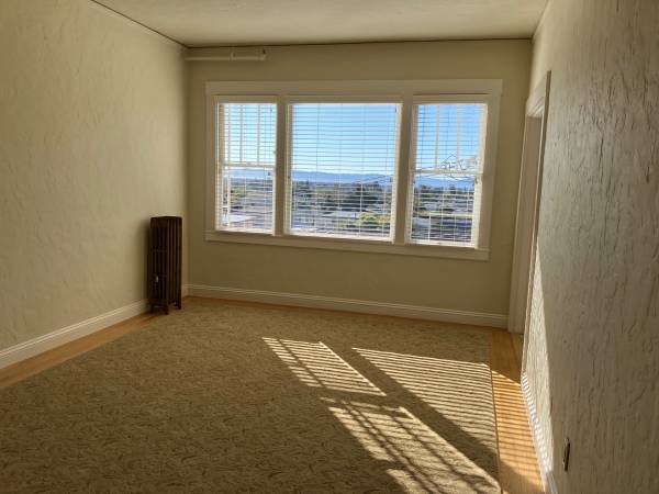 0BR/1BA Apartment · Oakland photo 5