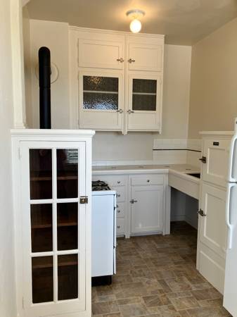 0BR/1BA Apartment · Oakland photo 3