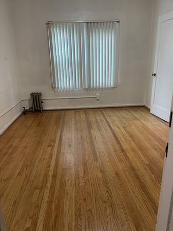 2BR/1BA Apartment · Berkeley photo 3