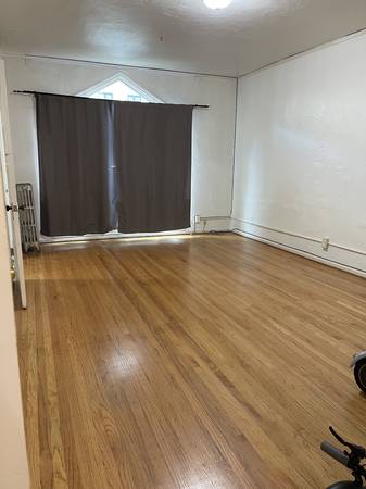 2BR/1BA Apartment · Berkeley photo 2
