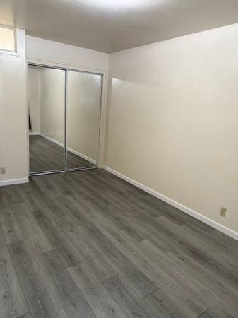 2BR/2BA Townhouse · Emeryville photo 4