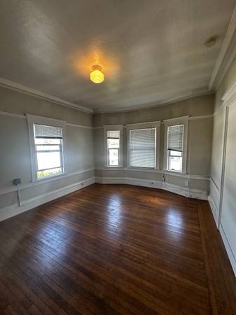 1BR/1BA Apartment · Oakland photo 2