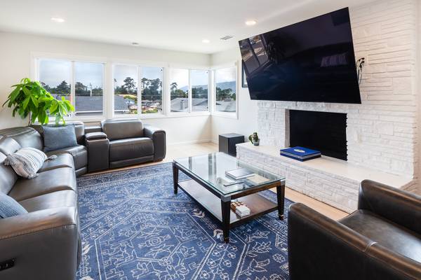3BR/2BA Single Family House on Valverde Dr · South San Francisco photo 3