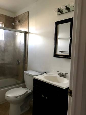 2BR/1BA Apartment · Campbell photo 4