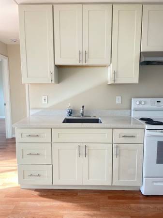 2BR/1BA Single Family House · Oakland photo 5