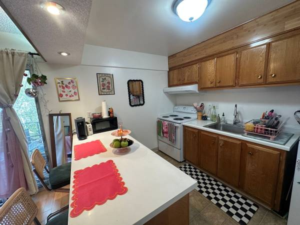 Euclid Apartments photo 2