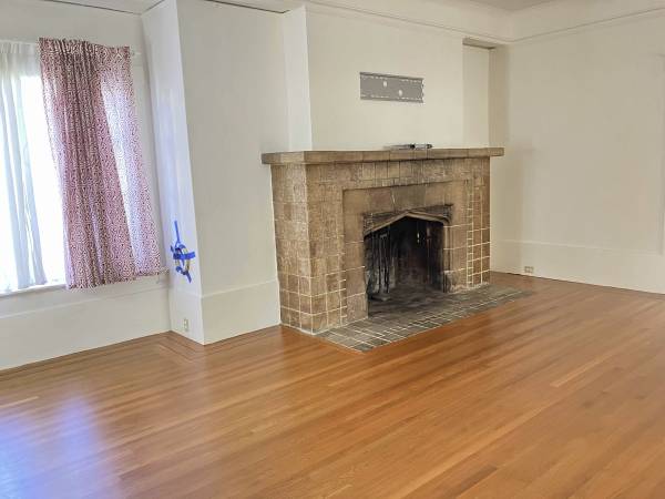 3BR/2BA Apartment on Lee Street · Oakland photo 3