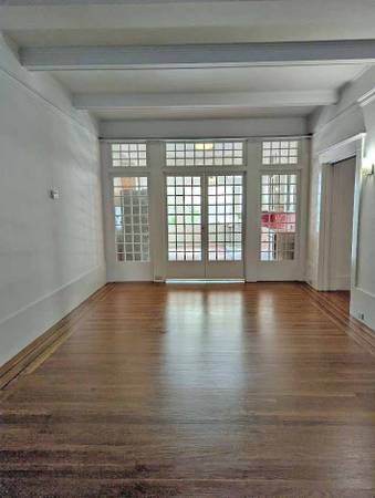 3BR/2BA Apartment on Lee Street · Oakland photo 4