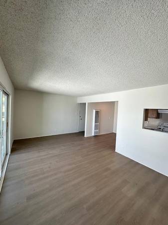 2BR/1BA Apartment · San Rafael photo 3