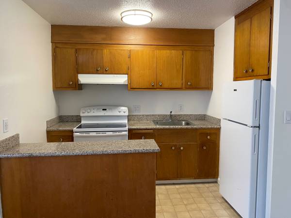 1BR/1BA Apartment · Oakland photo 3
