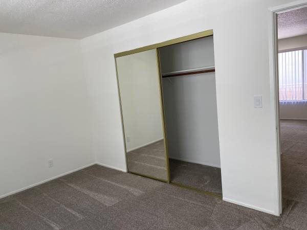 1BR/1BA Apartment · Oakland photo 4