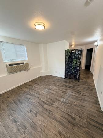 3BR/1BA Flat on 20th St Unit F · Oakland photo 3
