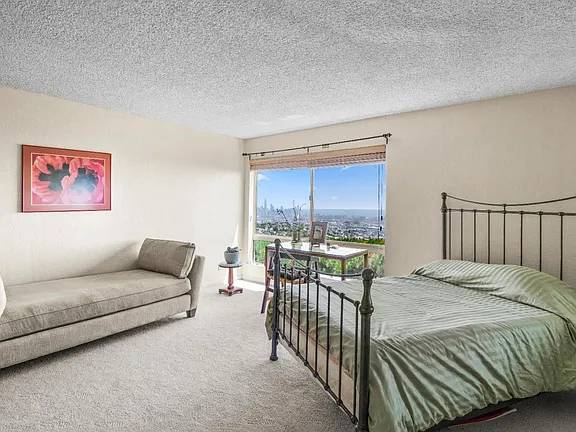 Condos on Red Rock Way · San Francisco photo 4