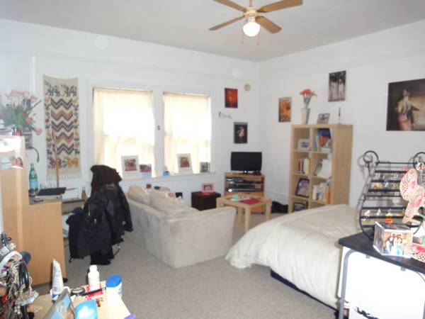 0BR/1BA Apartment · Berkeley photo 4