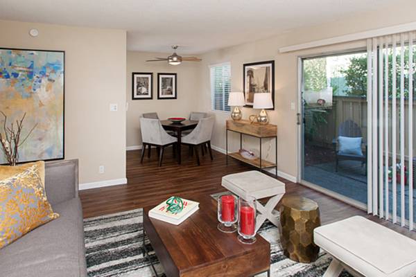 Apartments on Casa Buena Dr · Corte Madera photo 5