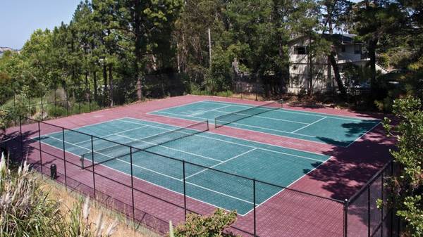 Apartments on Casa Buena Dr · Corte Madera photo 4