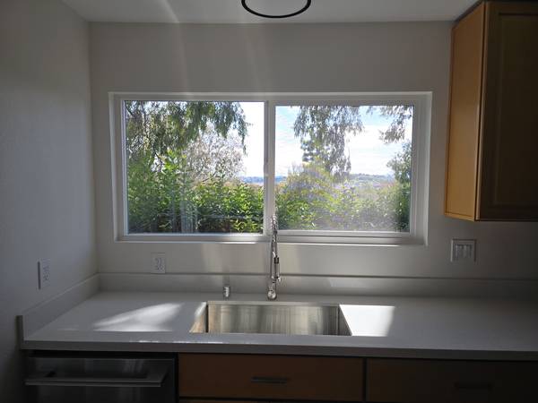 2BR/2BA Apartment · Vallejo photo 2