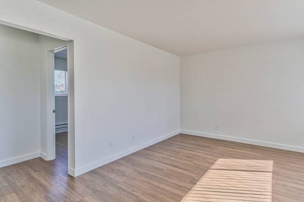 1BR/1BA Apartment on Pennsylvania Dr - 10 · Freedom photo 4