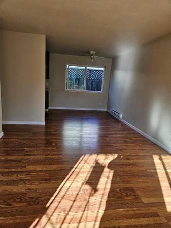 1BR/1BA Apartment on Felker St · Santa Cruz photo 3