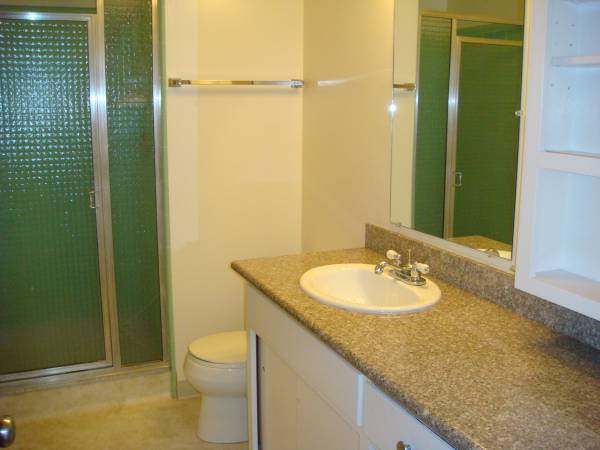 3BR/2BA Apartment · Berkeley photo 3