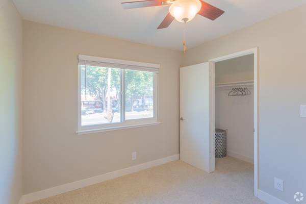 2BR/1BA Apartment · Union City photo 4