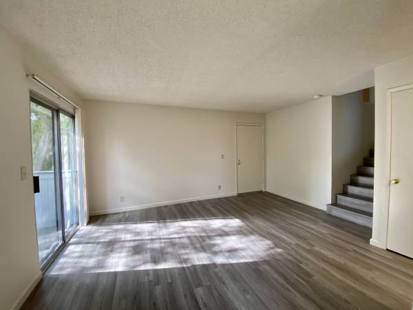 Apartments on Stratton Common · Fremont photo 3