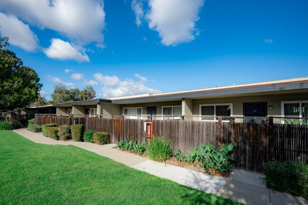 Apartments on Easy St · Mountain View photo 3