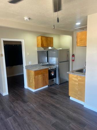 Apartments on Willow Pass Road · Concord photo 2