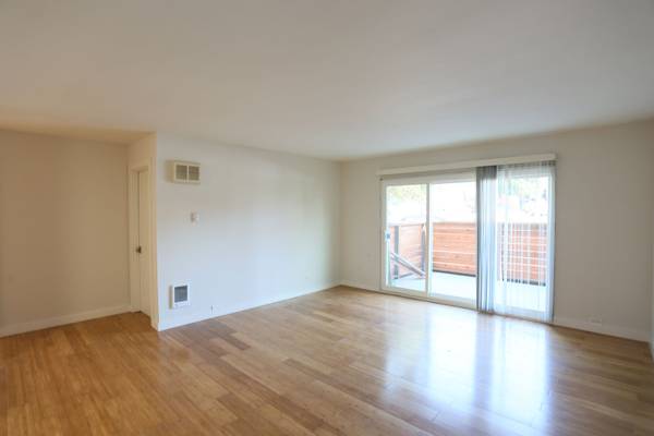 Apartments on Wayne Place · Oakland photo 3