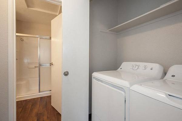 Apartments on N. Texas St · Fairfield photo 2