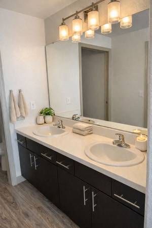 2BR/2BA Apartment · Napa photo 3