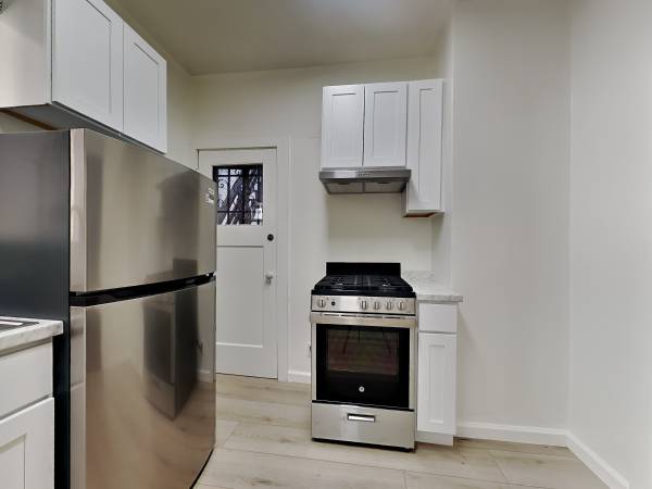 Apartments on Brosnan Street · San Francisco photo 3