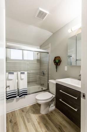 Apartments on Delaware St · Berkeley photo 5