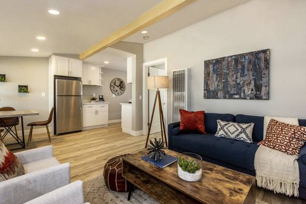 Apartments on Delaware St · Berkeley photo 3