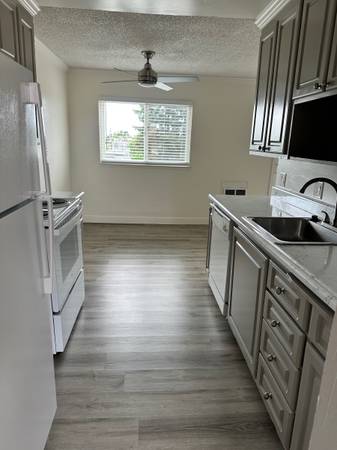 2BR/2BA Apartment · San Leandro photo 5