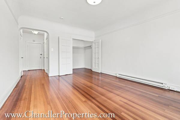 0BR/1BA Apartment on California St · San Francisco photo 2