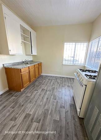 0BR/1BA Apartment · Oakland photo 3