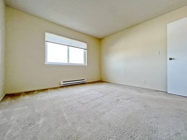 Village Court Apartments photo 3