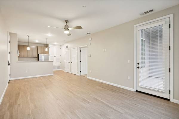 1BR/1BA Apartment · Redwood City photo 5