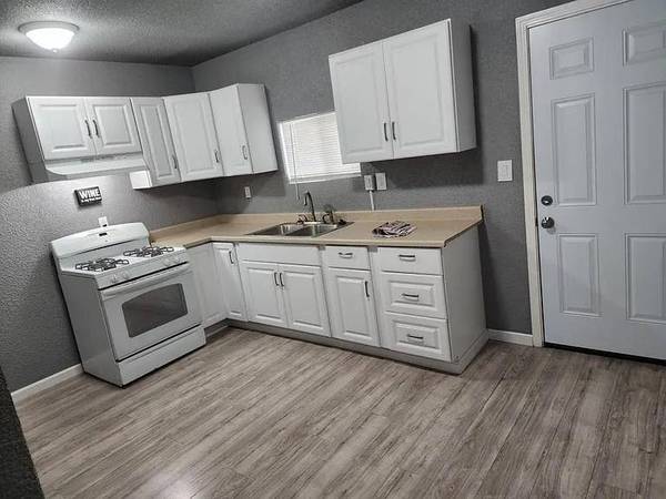 1BR/1BA Apartment · San Mateo photo 4