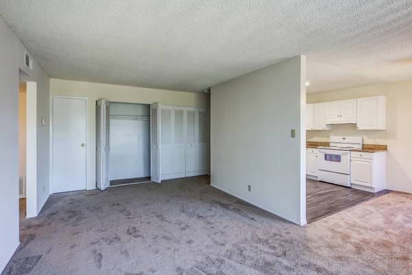 1BR/1BA Apartment · South San Francisco photo 2