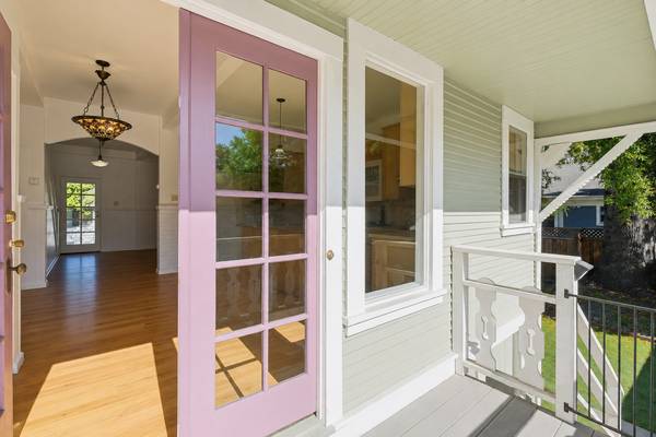 2BR/2BA Single Family House · Santa Cruz photo 2