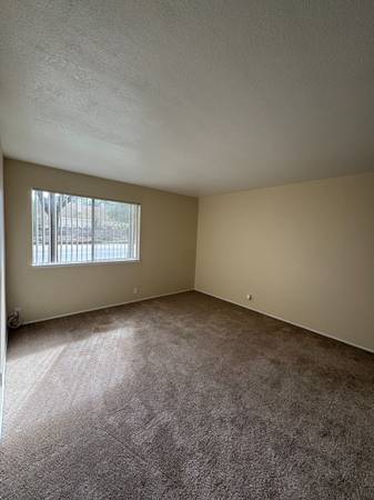 Apartments on Carriage Dr · Morgan Hill photo 2