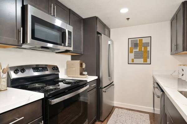 Apartments on Hilborn Rd · Fairfield