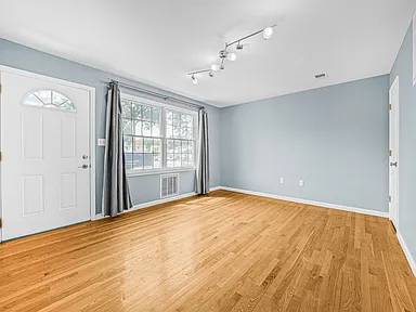Apartments on 68th Rd · Ridgewood photo 5