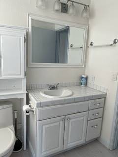 2BR/1BA Apartment on 15th Street · Oakland photo 5