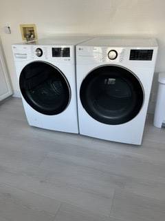 2BR/1BA Apartment on 15th Street · Oakland photo 4