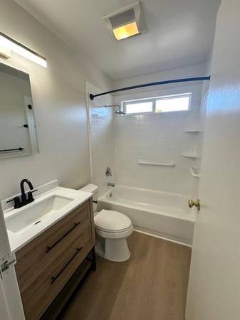 2BR/1BA Apartment · San Rafael photo 3