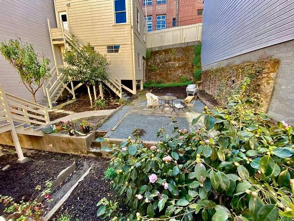 3BR/2BA Apartment · San Francisco photo 5
